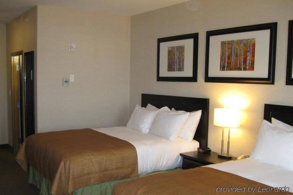 Best Western Wainwright Inn & Suites Szoba fotó