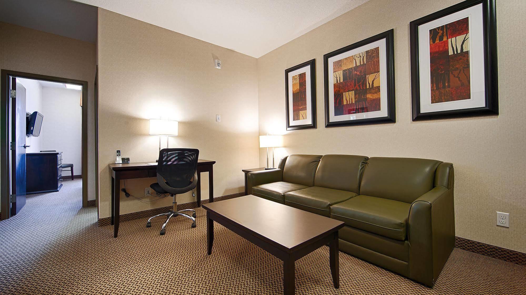 Best Western Wainwright Inn & Suites Kültér fotó