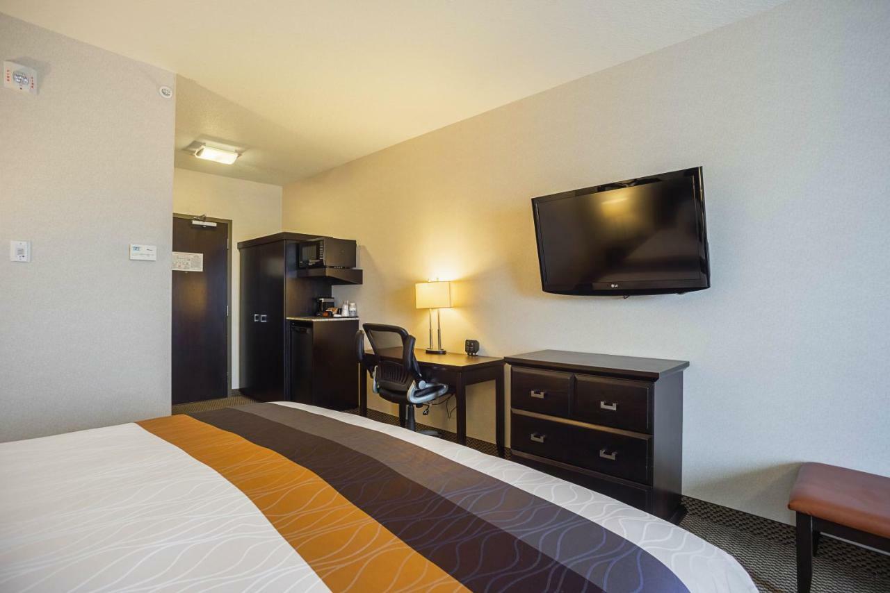 Best Western Wainwright Inn & Suites Kültér fotó